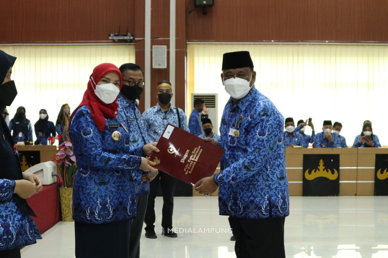 Asn Pemkot Bandarlampung Terima Anugrah Satyalancana Karya Satya