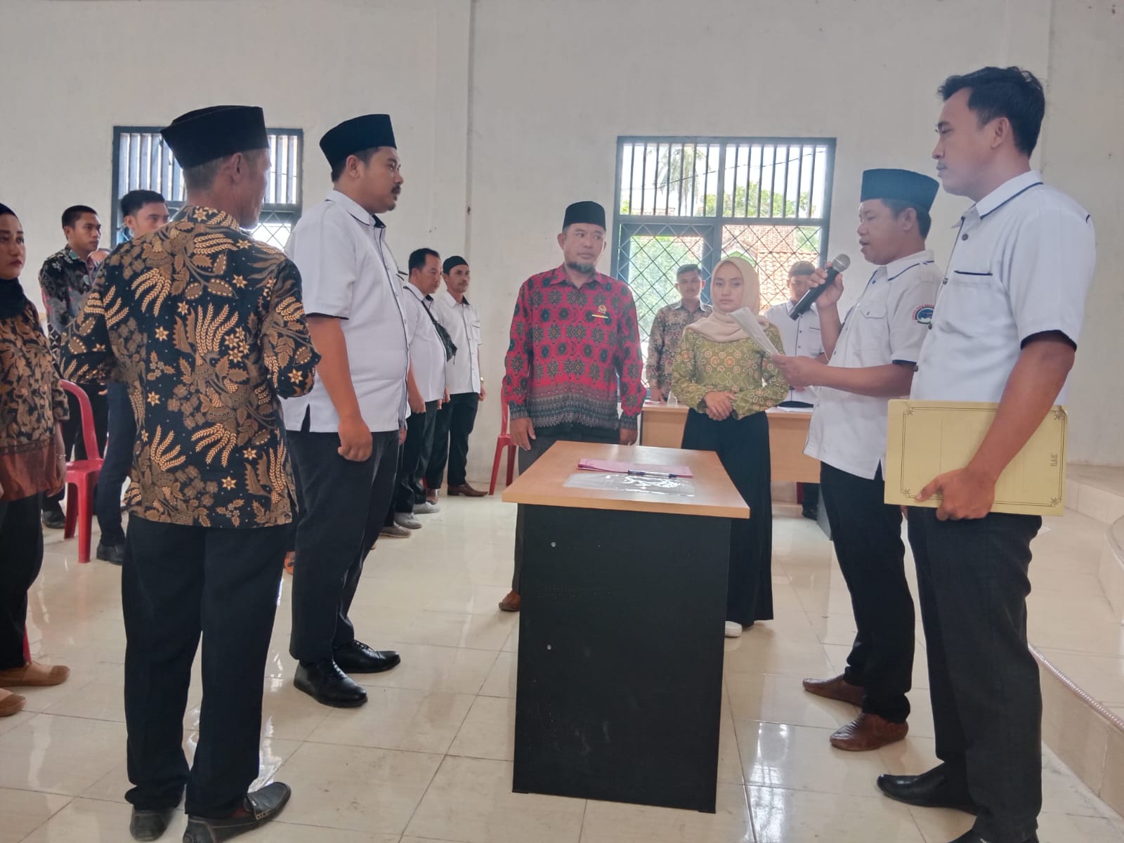 Kakam Tanjung Raja Giham Lantik Sekretaris Baru