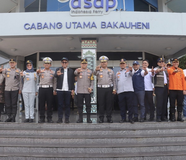 Polri Tinjau Kesiapan Operasi Ketupat Krakatau 2025 di Pelabuhan Bakauheni
