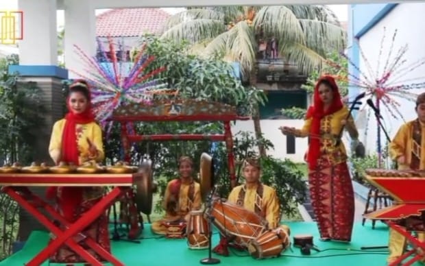 Gambang Kromong: Perpaduan Harmonis Budaya Betawi dan Tionghoa