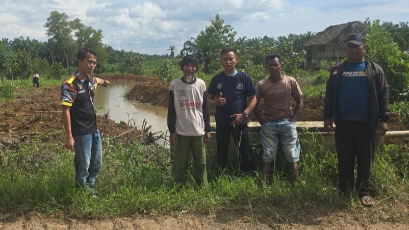 Cegah Banjir, Warga Bekri Lampung Tengah Normalisasi Sungai Secara Swadaya