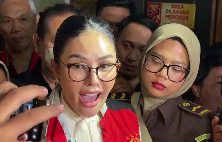 Nikita Mirzani Ajukan Gugatan Baru terhadap Reza Gladys, Nilai Meroket Jadi Rp244 Miliar