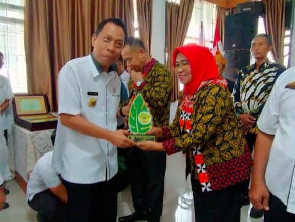 Marwiyah Ungkap Upaya SDN 1 Giham Meraih Penghargaan Adiwiyata Provinsi 2023