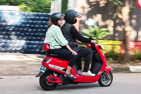 Selis E-Max: Skuter Listrik Praktis untuk Mobilitas Perkotaan