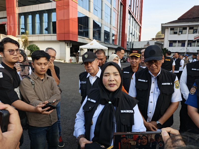 Wali Kota Eva Dwiana Imbau Warga Cabut Saklar Listrik untuk Cegah Kebakaran