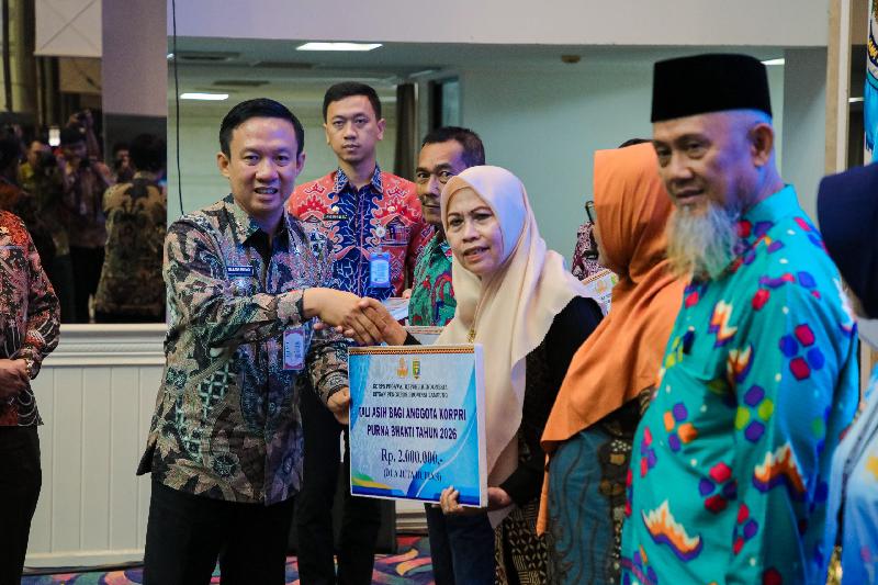 Pemprov Lampung Berikan Tali Asih dan Penghargaan kepada Anggota Korpri