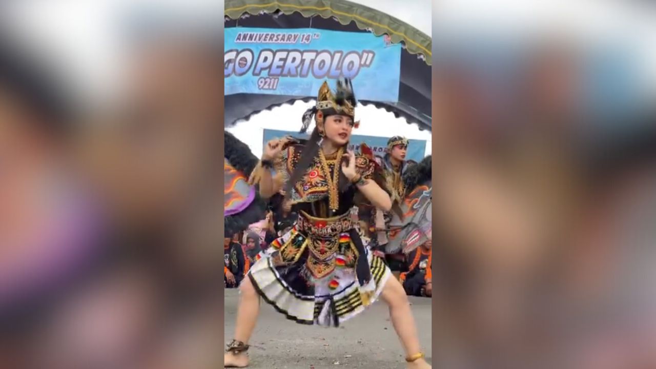 Tari Ambarang: Ekspresi Budaya dan Kreativitas Masyarakat Jawa Timur