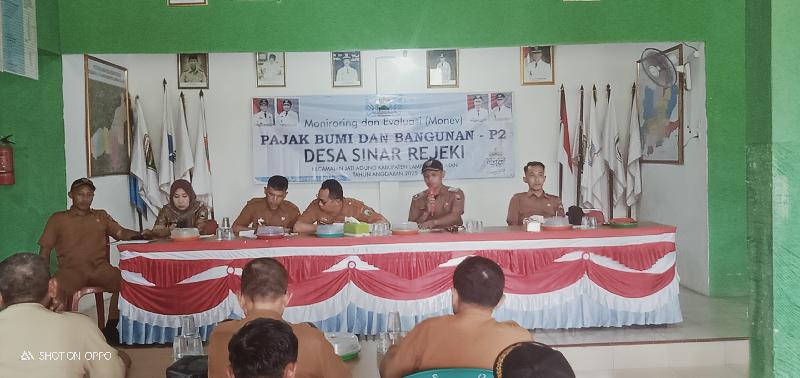 UPT Pajak  Kecamatan Jatiagung Monev PBB -P2 di Desa Sinar Rezeki 