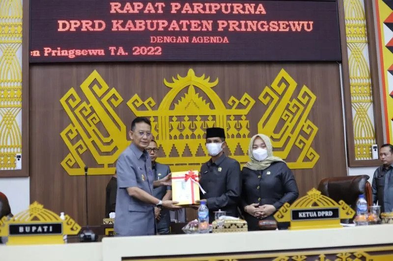 DPRD Pringsewu Terima Rancangan Perubahan KUA-PPAS Tahun 2022