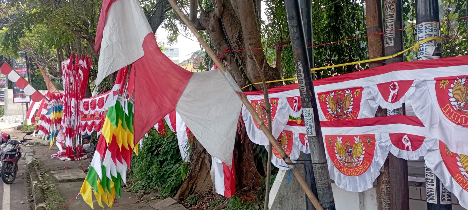 Penjual Bendera Merah Putih Menjamur, Omset Naik 25 Persen