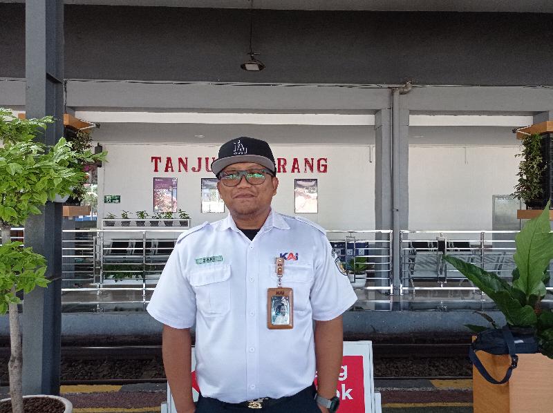 Aksi Warga Asing Naik Gerbong Babaranjang Dinilai Melanggar Hukum dan Tak Patut Ditiru