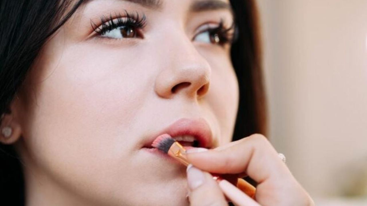 Rahasia Atasi Bibir Hitam secara Alami agar Tampak Cerah, Lembut, dan Sehat