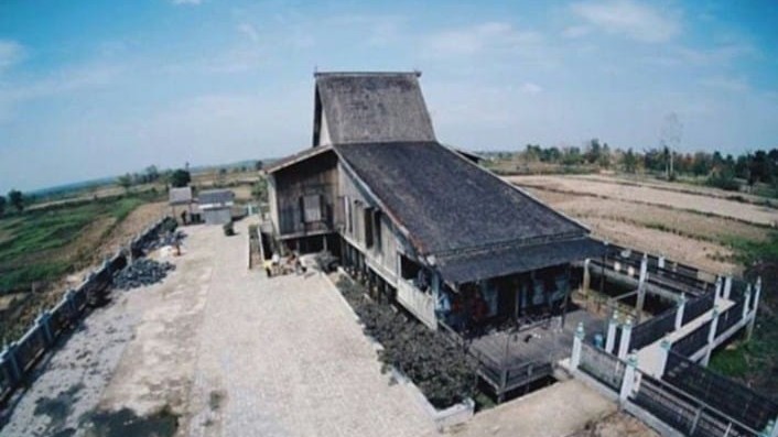 Rumah Adat Banjar Bubungan Tinggi Teluk Selong