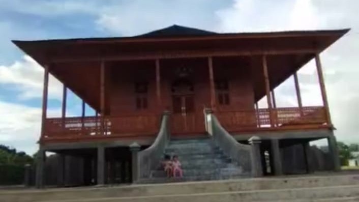 Rumah Adat Mukomuko: Simbol Kearifan Lokal dari Bumi Bengkulu