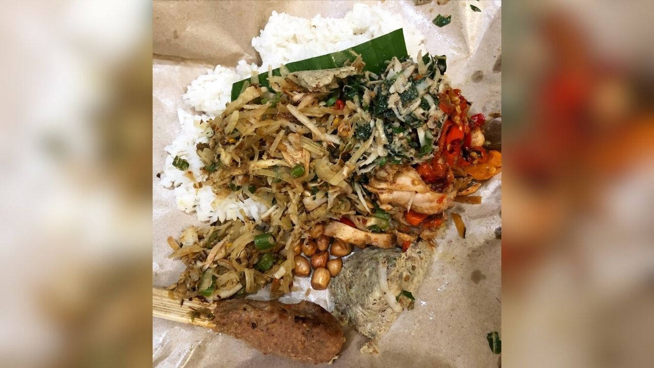 Keunikan Lawar Kuwir, Sajian Adat Bali yang Jarang Ditemui