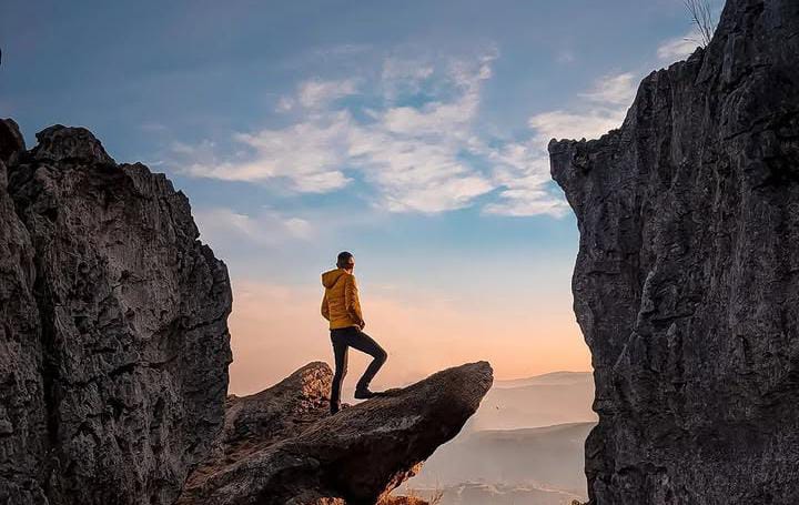 Stone Garden Citatah, Panorama Batu Alam dan Pesona Senja di Bandung Barat
