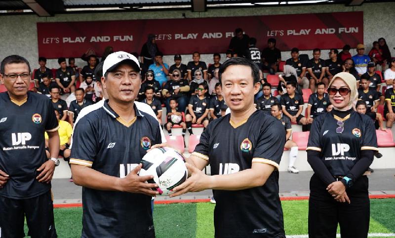 Turnamen Mini Soccer IJP Jadi Ajang Kebersamaan Pemprov dan Insan Pers