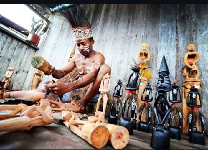 Seni Ukir Suku Asmat: Cermin Jiwa dan Tradisi Leluhur Papua