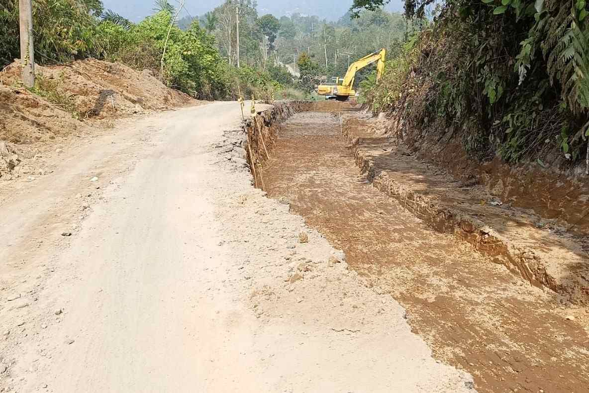 DPRD Tuding Proyek Jalan Sukau-Lumbok Seminung Timbulkan Masalah