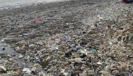 Sampah Kembali Menumpuk sehingga Disebut Pantai Terkotor di Indonesia