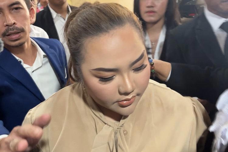 Setelah Ridwan Kamil, Selebgram Lisa Mariana dan Anaknya Jalani Tes DNA di Bareskrim