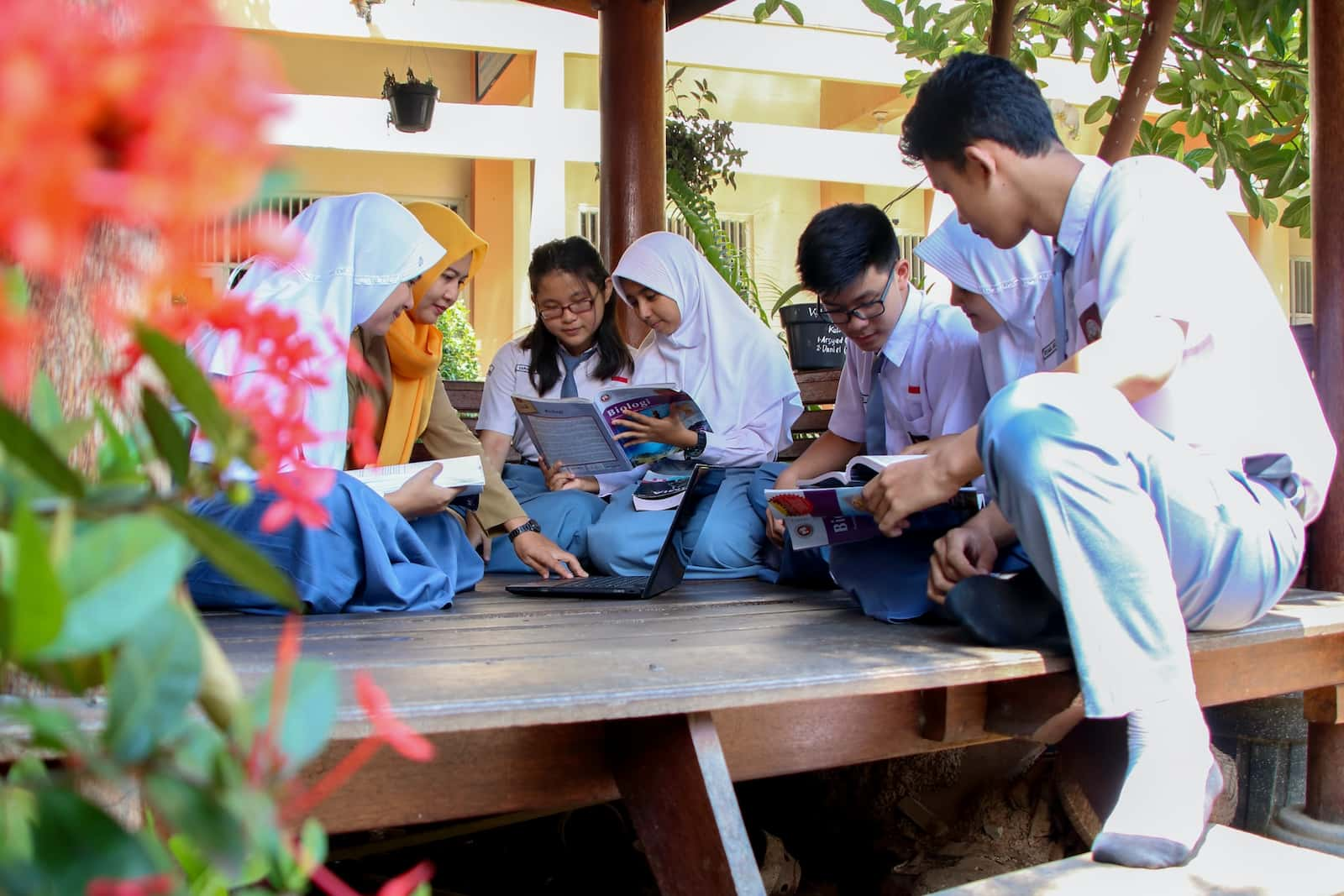 Siswa Baru di SMAN 1 Pesisir Tengah Wajib Ikuti MPLS