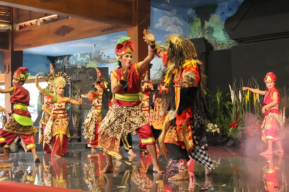Damarwulan: Seni Pertunjukan Perpaduan Tari dan Teater dari Banyuwangi