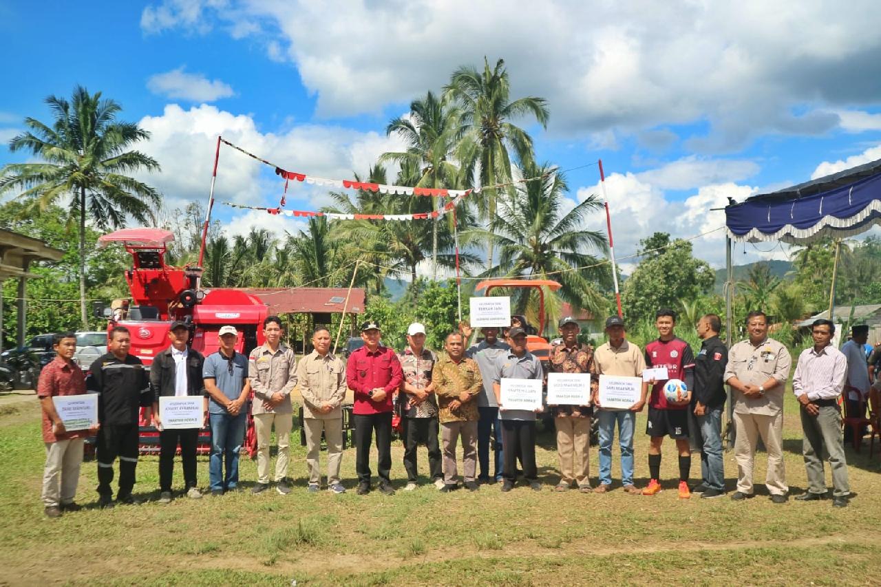 Parosil Serahkan Bantuan Alsintan, Lampung Barat Genjot Swasembada Pangan