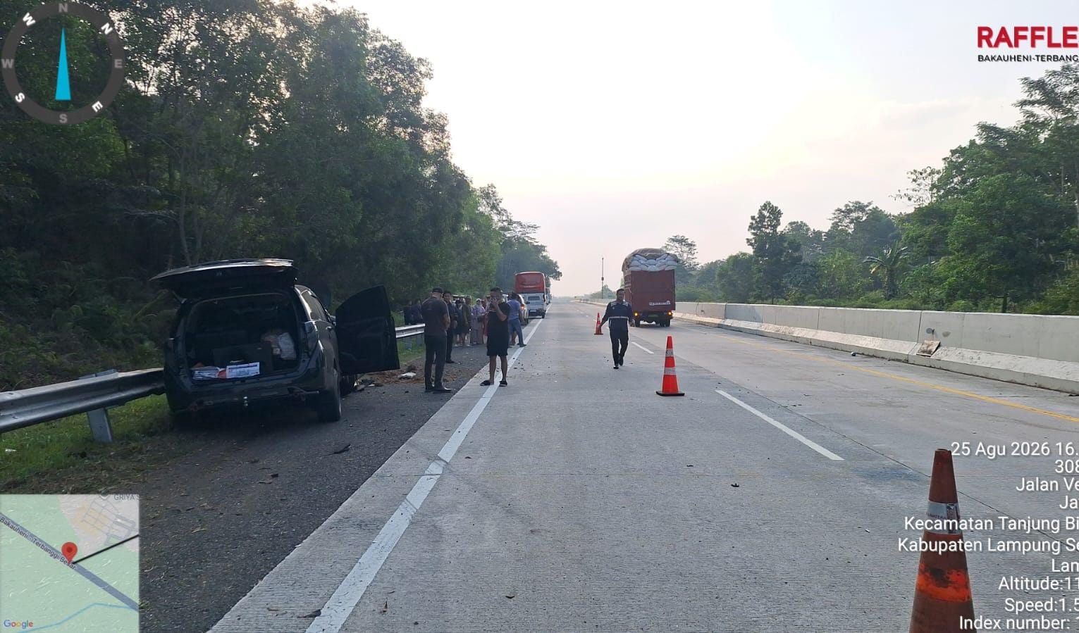 Diduga Mengantuk, Pengemudi Innova Tabrak Microbus di Tol Bakter