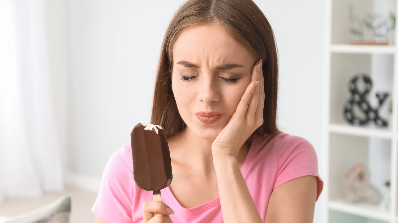 Gigi Sakit Saat Mengunyah: Penyebab, Pertolongan di Rumah, dan Pencegahan