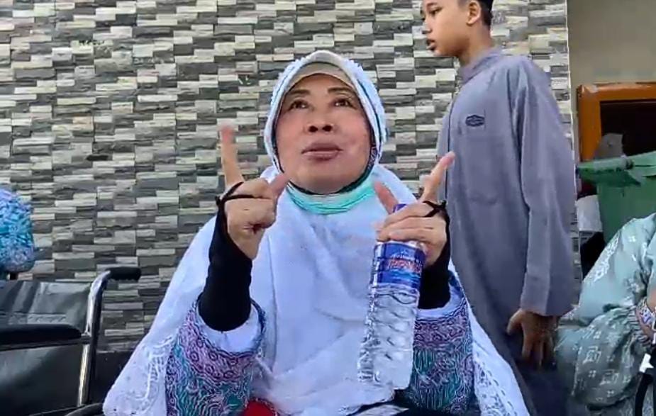 Cerita Sedih Agustina, Jamaah Haji Asal Bandar Lampung, Hanya Makan Roti Saat di Muzdalifah
