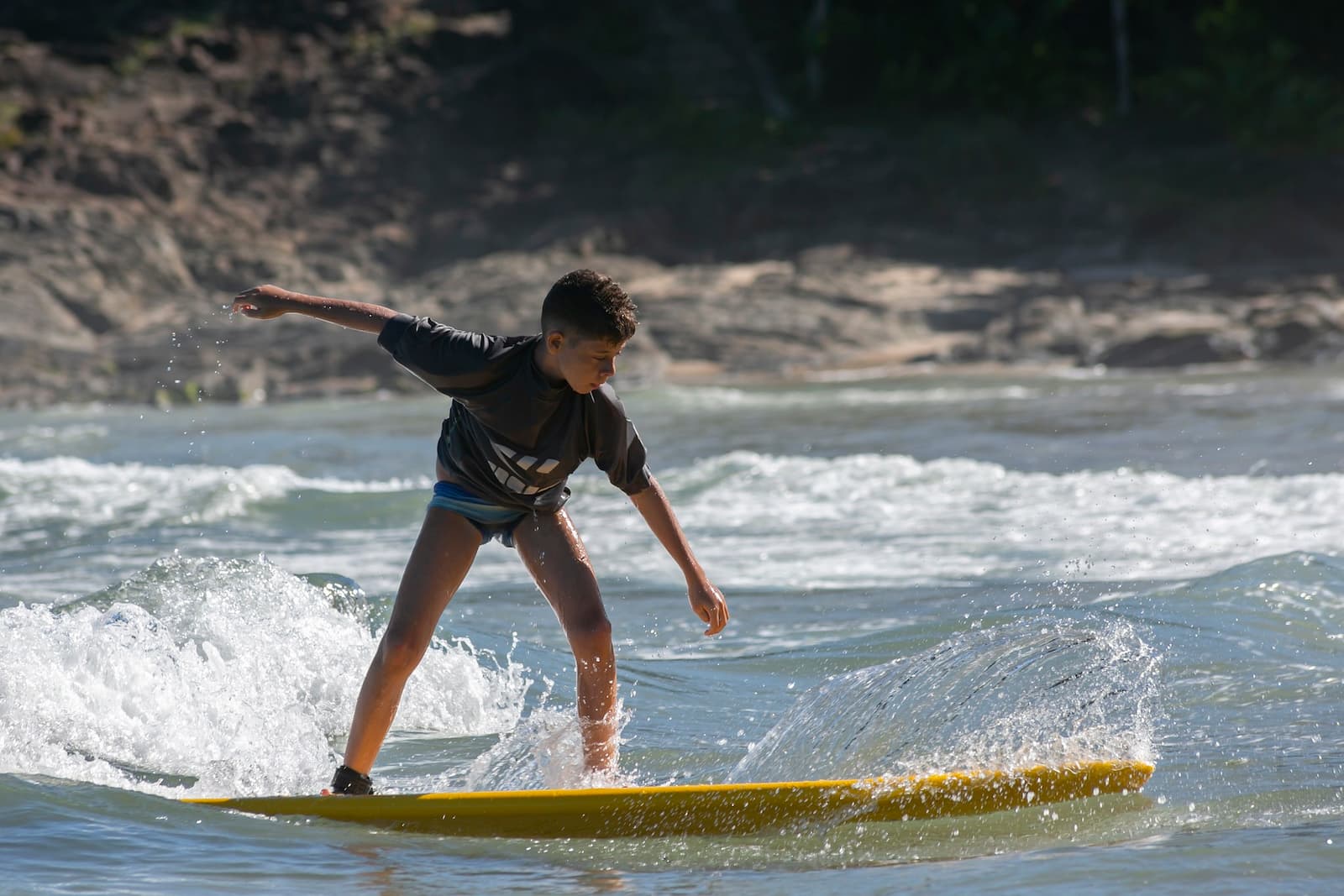 Disdikbud Pesisir Barat Pelajari Penerapan Surfing Masuk Ekstrakulikuler
