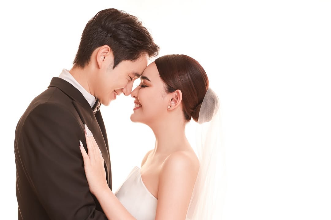 Amanda Manopo Resmi Menikah, Kenny Austin Menangis Haru