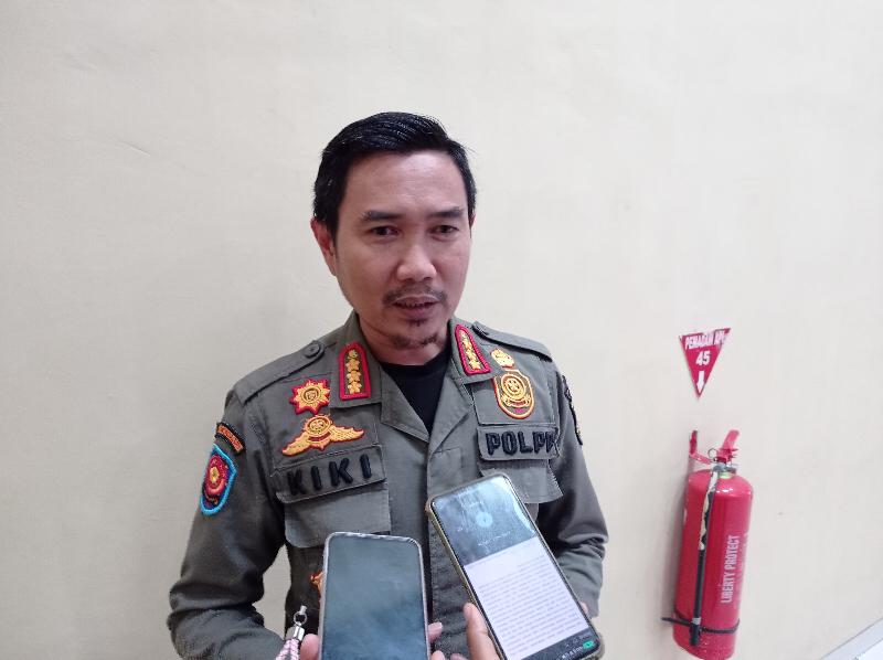 Satpol PP Kota Bandar Lampung Mulai Tertibkan APK di Masa Tenang