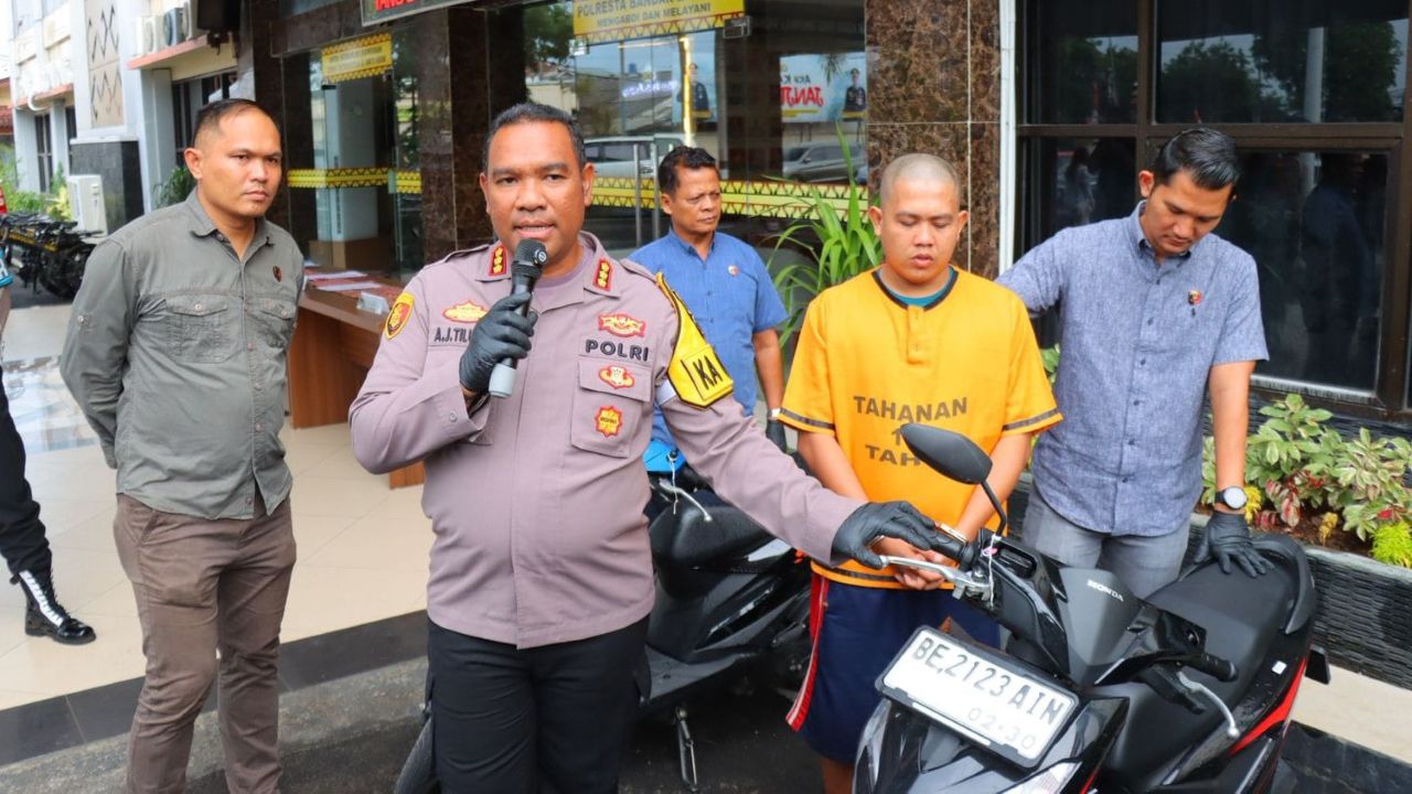 Pelaku Spesialis Curanmor di Bandar Lampung Serahkan Diri ke Polisi