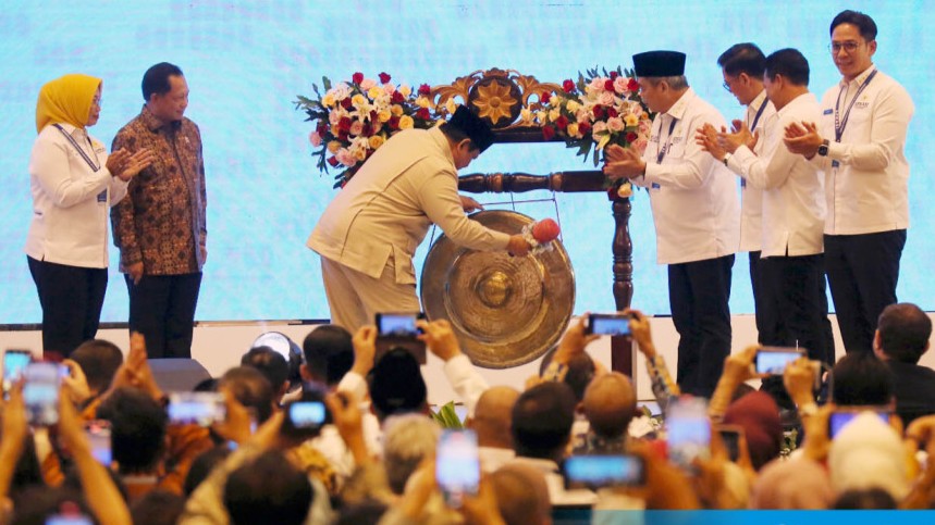 Bupati Lampung Selatan Dampingi Presiden Prabowo di Apkasi Otonomi Expo 2025