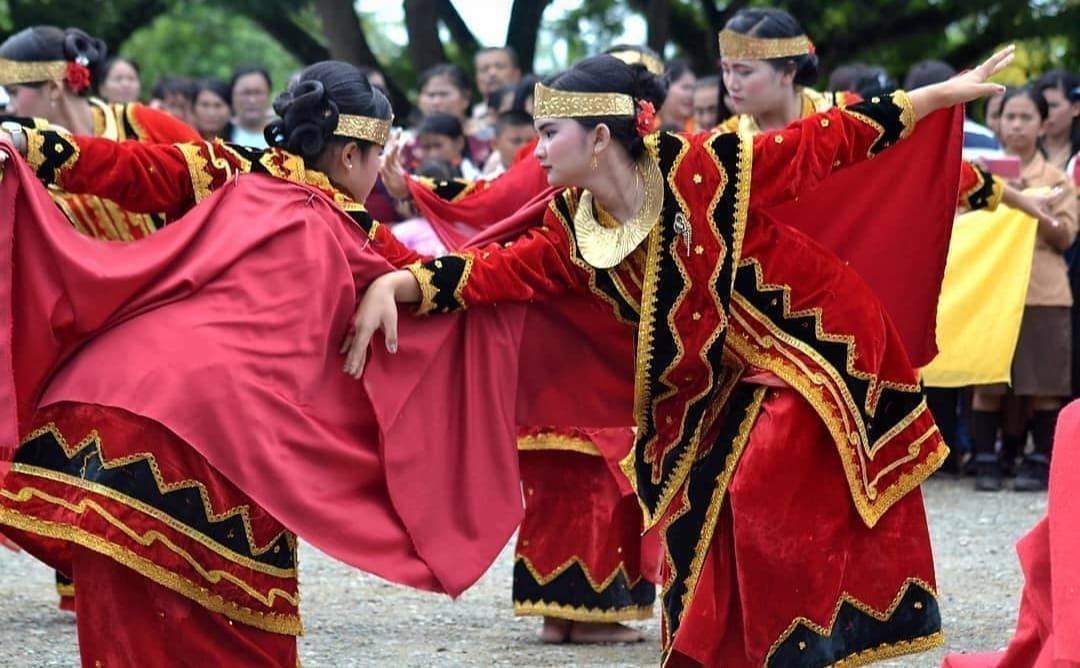 Tari Moyo Nias: Filosofi Elang yang Penuh Makna