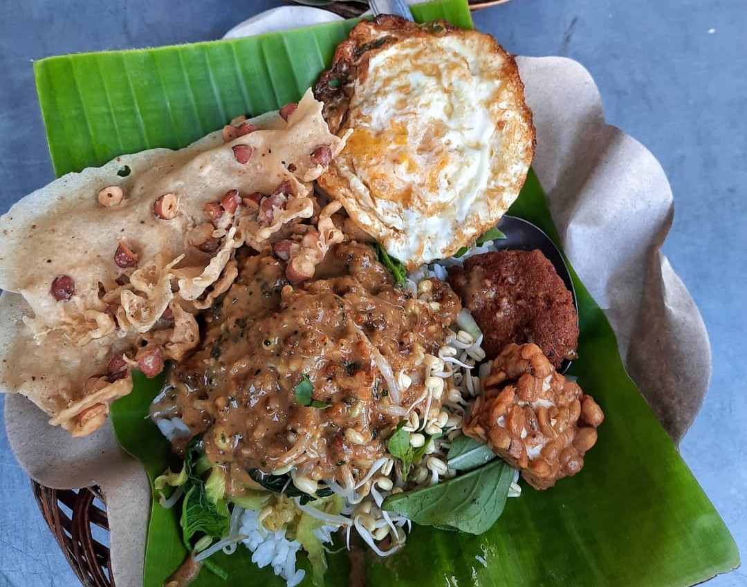 Pecel Kenci: Hidangan Tradisional Jawa Tengah dengan Cita Rasa Khas dan Nilai Budaya Tinggi