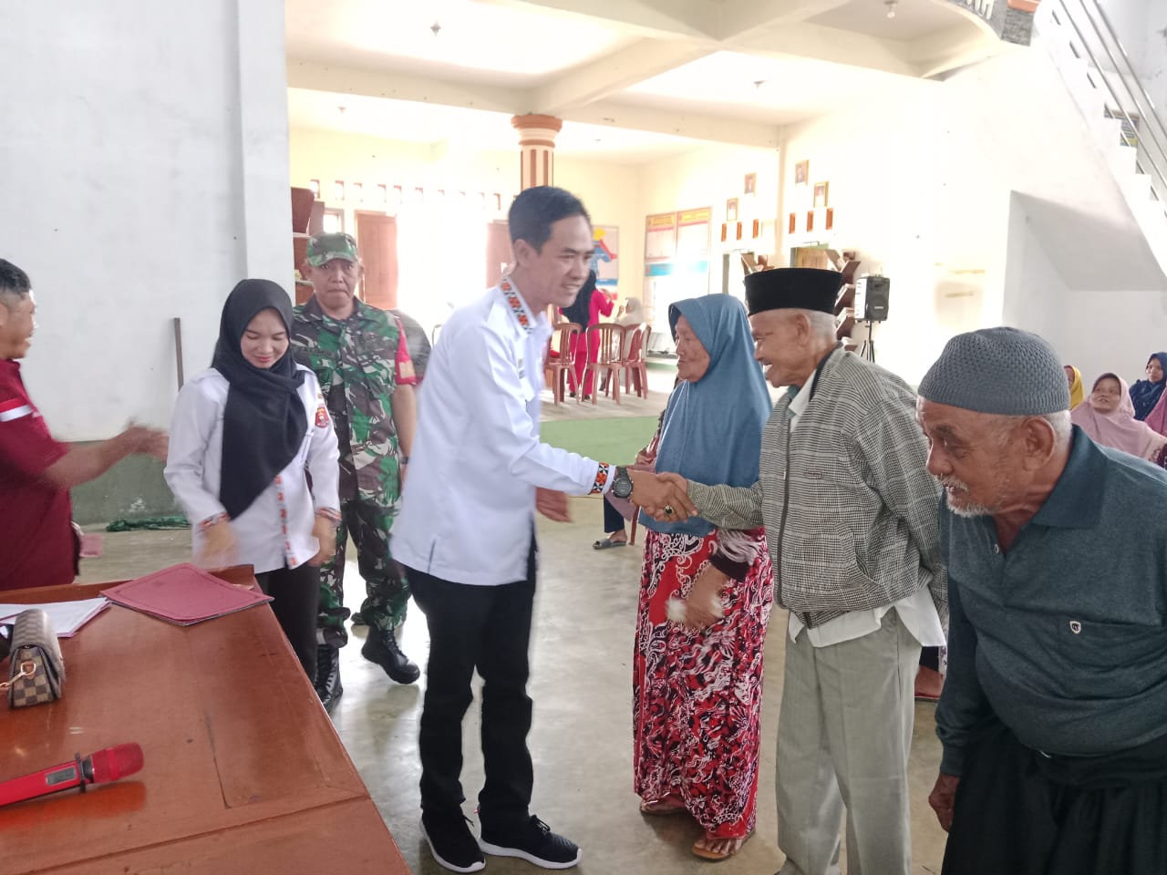 Usai Monev DD Tahap ll Pekon Karang Agung Lanjutkan Salurkan BLT DD Triwulan 4