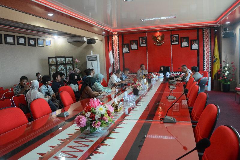 Wali Kota Eva Dwiana Pemkot Tak Miliki Wewenang Tindak Tambang Bukit di Bandar Lampung