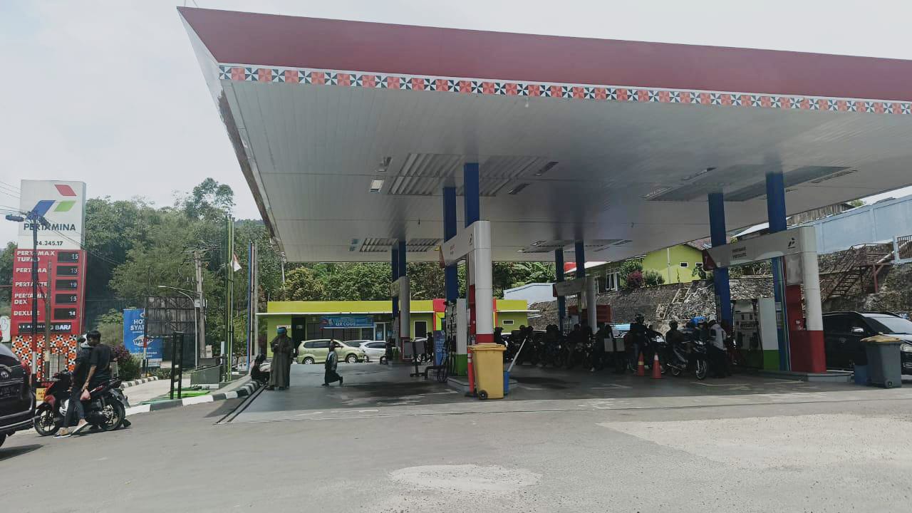 Mesin Pompa Rusak, Penjualan BBM Jenis Pertamax di SPBU Liwa Sementara Terhenti