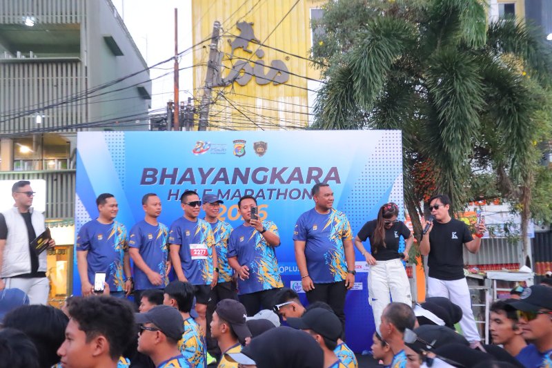 Ribuan Peserta Meriahkan Bhayangkara Half Run 2026 di Bandar Lampung
