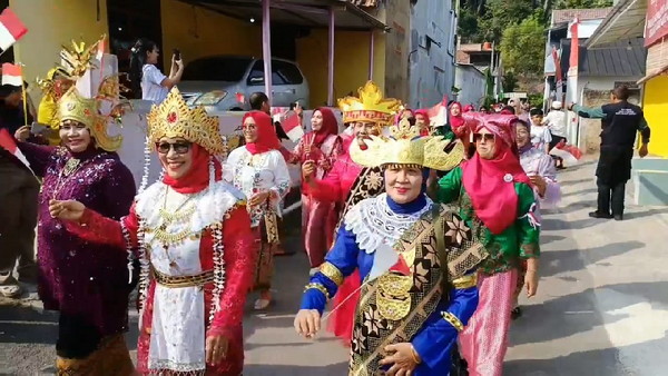 Unik! Ada Upacara Peringatan Hari Kemerdekaan RI ke-79 Gunakan Bahasa Lampung