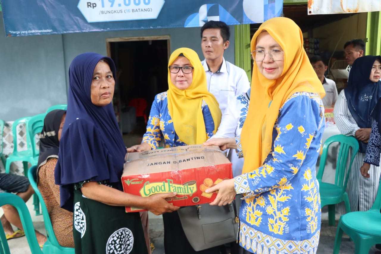 Septi Istiqlal Salurkan Bantuan Untuk Korban Kebakaran