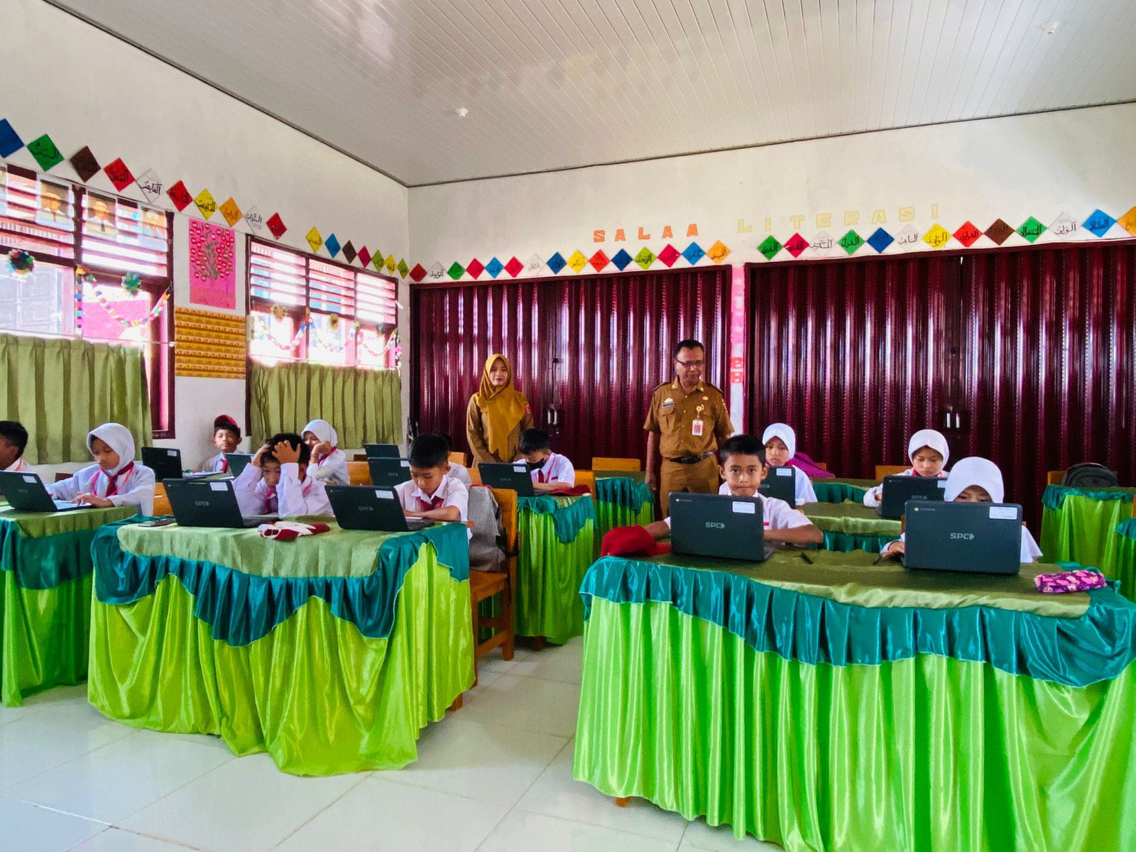 Hari Pertama ANBK di SDN 1 Sukapura Lancar