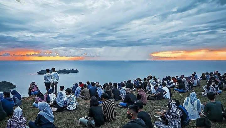 Bukit Gado-Gado, Ruang Senja Favorit Warga Kota Padang