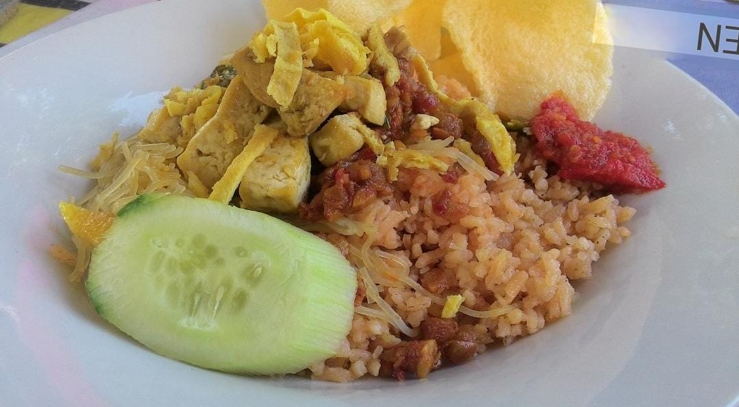 Nasi Minyak: Hidangan Aromatik Khas Melayu yang Kaya Rempah