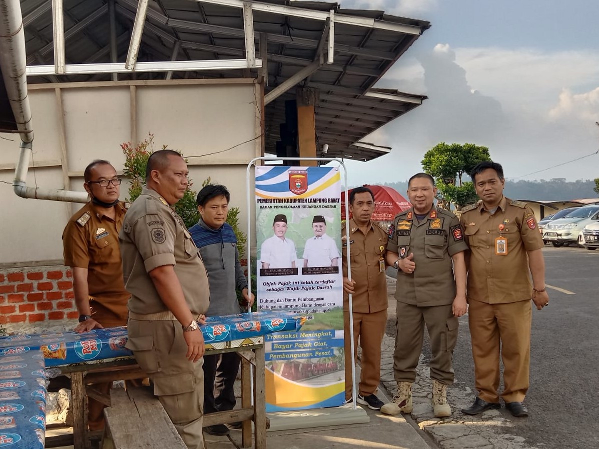 Intensifikasi PAD, Tim Terpadu Pemkab Lambar Pasang Tapping Box di Lokasi Potensial