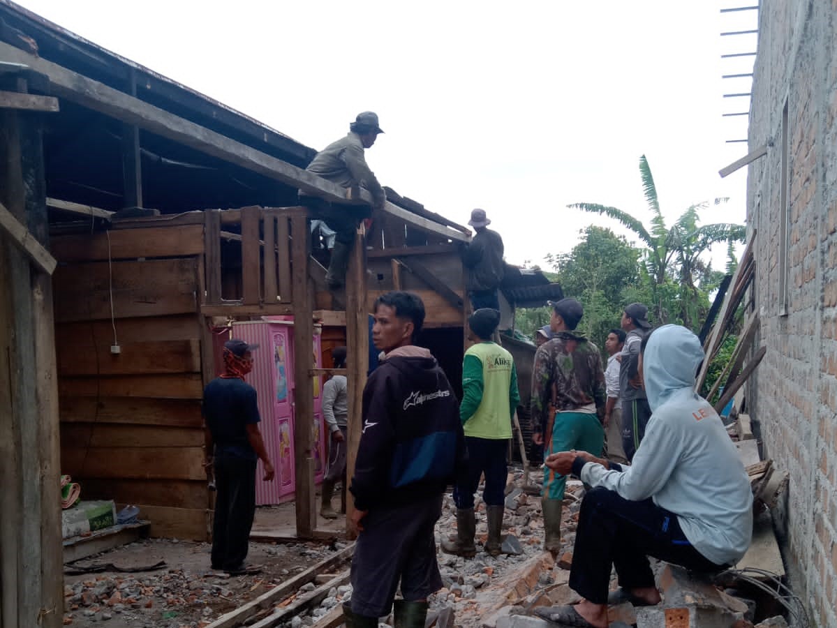 Diterpa Angin Kencang, Satu Rumah Bumirejo Tapaksiring Alami Kerusakan