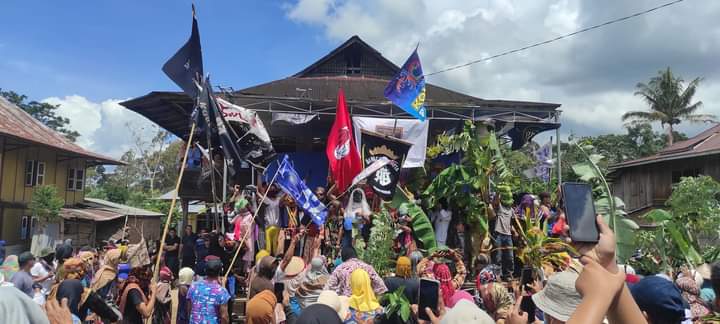 Belasan Tahun Vakum, Pekon Bedudu Kembali Gelar Sekura dengan Meriah 